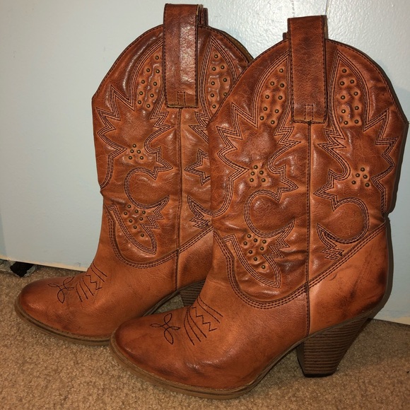 Cowgirl boots - Picture 2 of 3